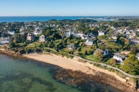 Strand van de haven - La trinitu00e9-sur-mer u00a9 thibault poriel - OTI baie de quiberon tourisme